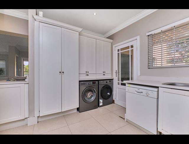 3 BEDROOM CLUSTER TO LET IN LONEHILL